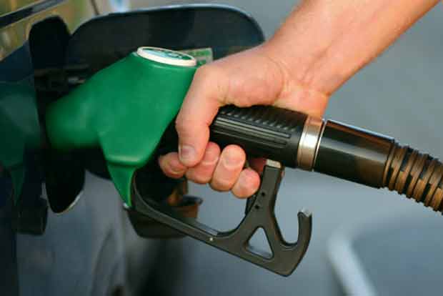 Diesel price crosses Rs 70 per litre mark for first time ever
