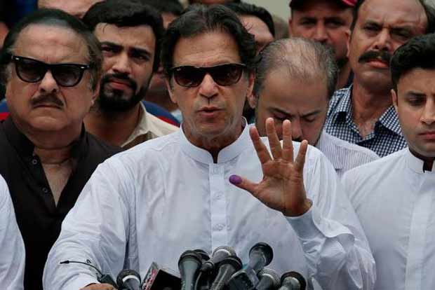 Imran Khan, Pak Army hope India will respond positively to Kartarpur border opening for Sikhs
