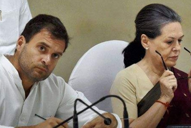 Sonia, Priyanka at Rahuls residence before decision on CMs in Rajasthan, MP, Chattisgarh