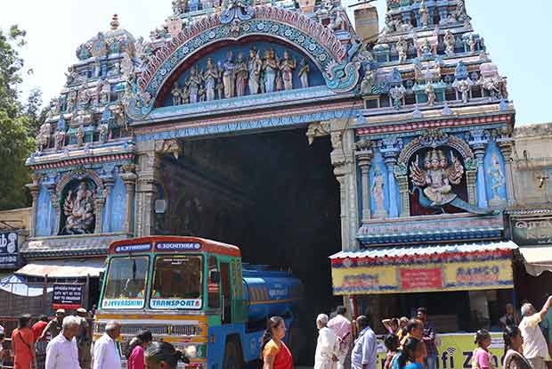 Notice to shops to vacate Madurai temple premises