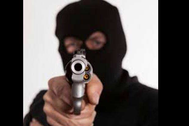 Kerala bizman robbed of car, cash in Kovai