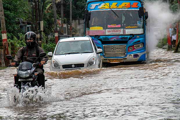 Kerala rains: Over 1 lakh people remain in relief camps