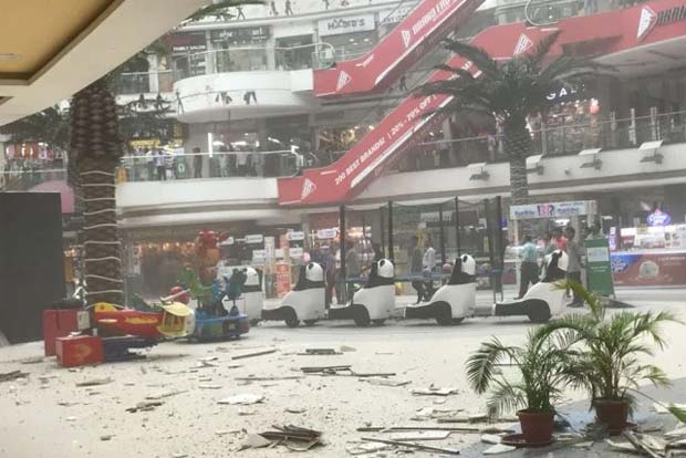 Part of Raghuleela Mall ceiling collapses in Navi Mumbai