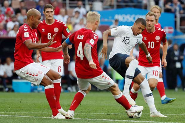 Dull Danes and flat French play out mutually beneficial 0-0 draw