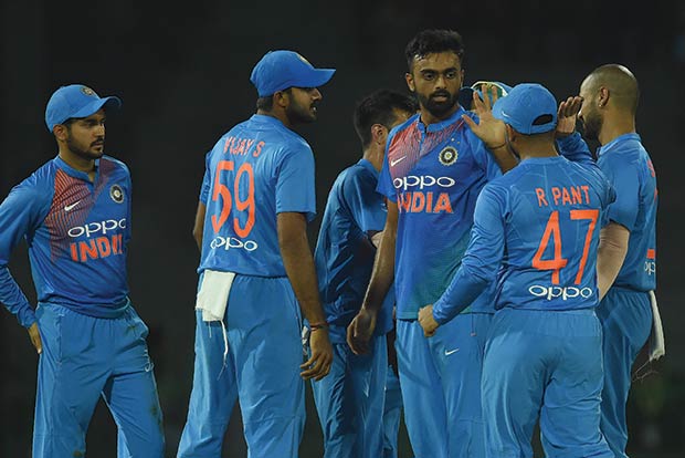 Indian bowlers restrict Bangladesh to 139/8 in 20 overs