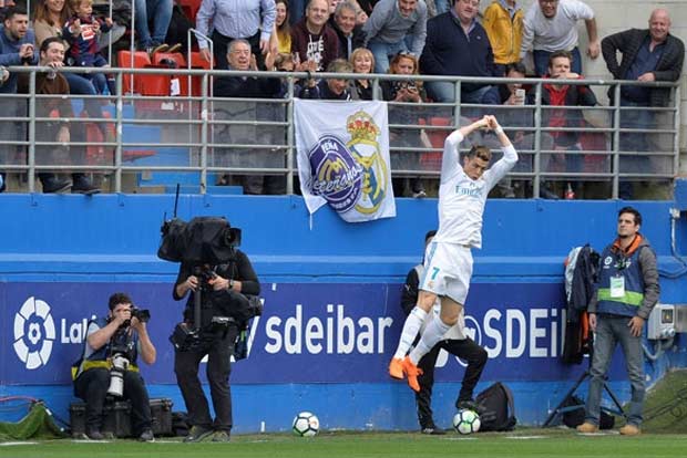 Irrepressible Ronaldo strikes twice as Real beat Eibar