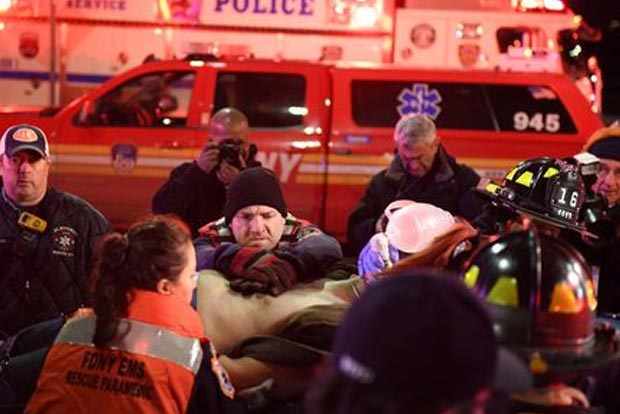 US officials begin probe into deadly New York City helicopter crash