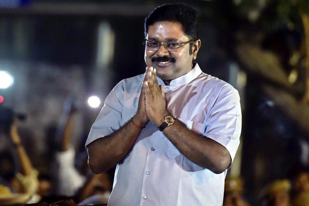 TTV gets a week to reply in AIADMK flag case TTV gets a week to reply in AIADMK flag case