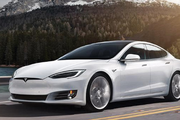 Tesla recalls 123,000 Model S sedans