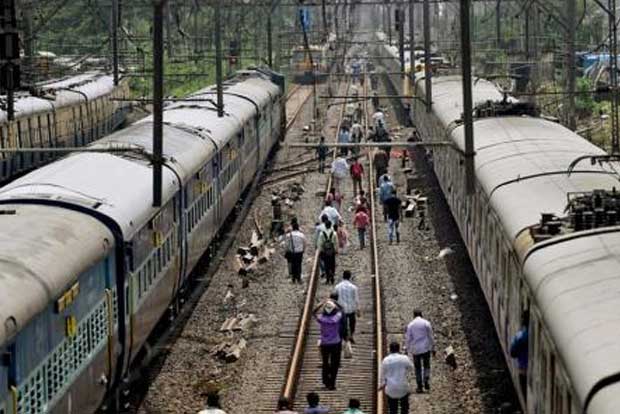 8 trains delayed as cable snaps near Tirupattur