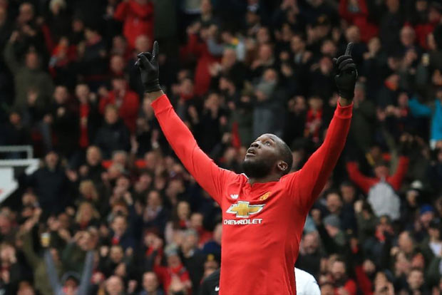 Lukaku reaches century in easy Manchester United win