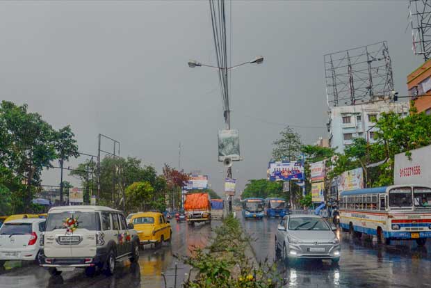 Thunderstorms, lightning wreak havoc in 4 states, kill 34