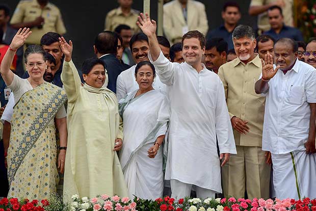 Mamata Banerjee and Chandrababu Naidu pitch for all regional parties to come together Mamata Banerjee and Chandrababu Naidu pitch for all regional parties to come together