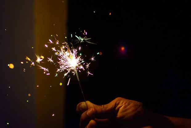Diwali: Many cases registered for bursting crackers outside time slot