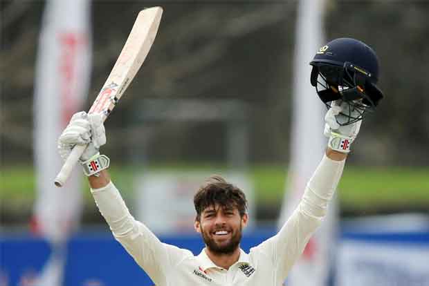 England on top as Foakes dream debut continues