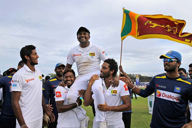 England thrash Sri Lanka in first Test