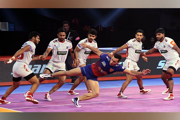 Pro Kabaddi League: Haryana Steelers steal the show against Dabang Delhi