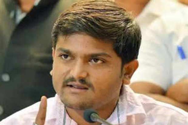 Hardik launches fresh round of agitation with dharna in Morbi