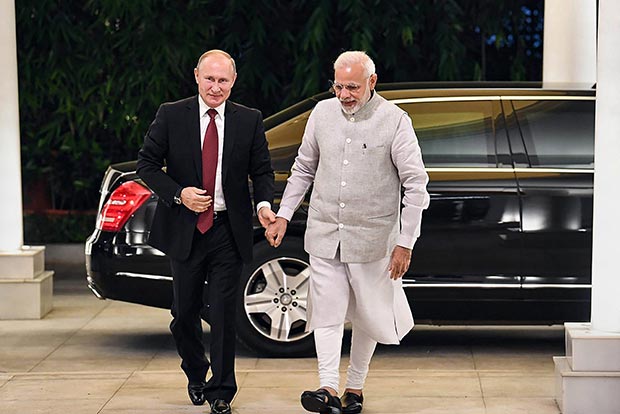 PM Narendra Modi hosts dinner for Russian President Putin