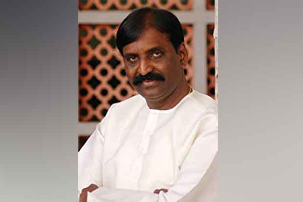 Was asked to visit Vairamuthu in hotel, says singer Chinmayi
