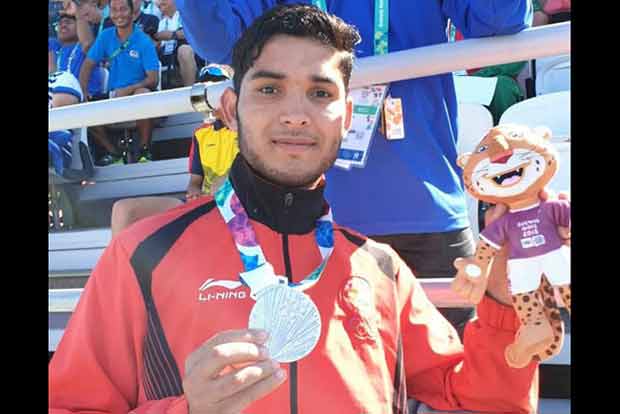 Panwar wins silver in mens 5000m race walk, boxing challenge ends at YOG