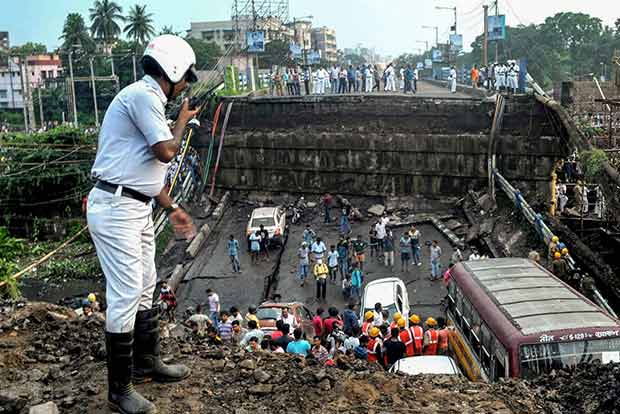 Blame game in Bengal over Kolkata bridge collapse