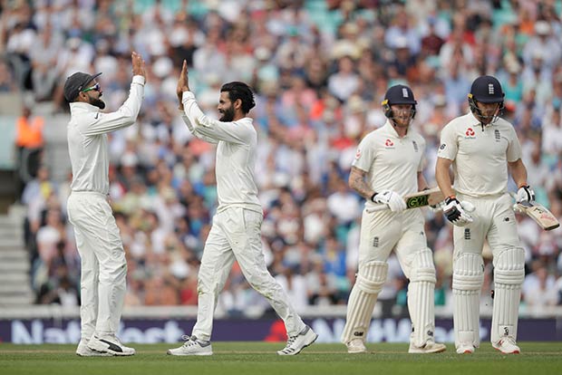 England declare 2nd innings at 423/8