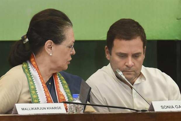 Sonia, Rahul flew free in Mallyas airline, alleges BJP