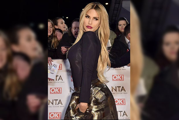 Katie Price spotted splurging 600 pounds on perfume Katie Price spotted splurging 600 pounds on perfume
