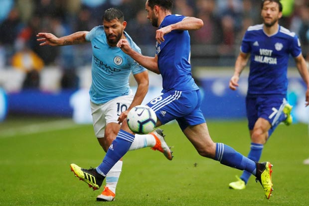 Aguero scores in 300th game as City roar back to form
