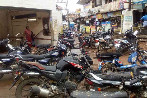 Over 100 illegally rented vehicles seized in Chennai suburbs