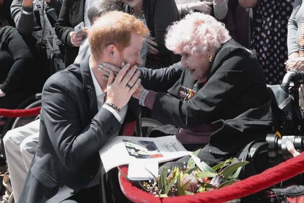 Prince Harrys biggest fan Daphne Dunne dies at 99