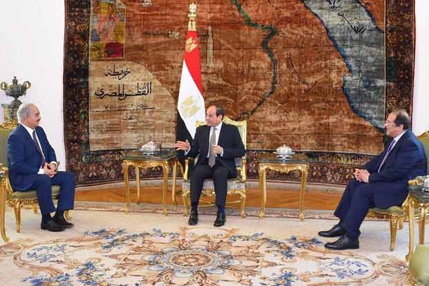 Egypts president meets Libyan commander Haftar in Cairo