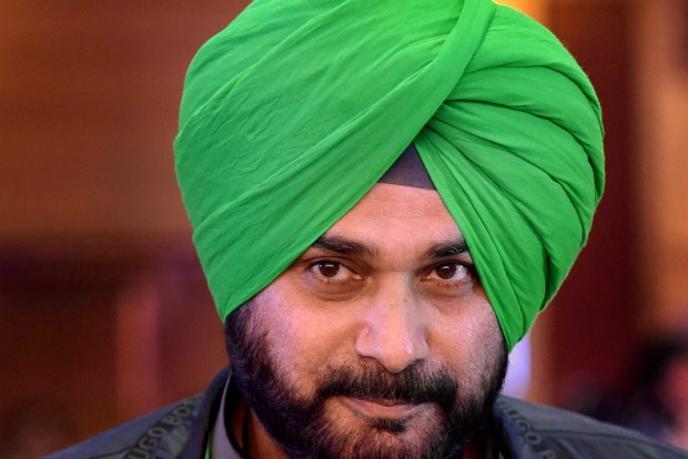EC notice to Sidhu for warning Muslims about division of votes
