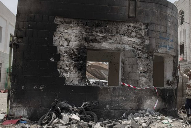 Al Qaeda launches attack on Yemen security base, 20 killed