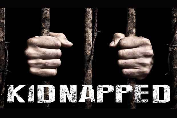 Bizman robbed of Rs 1L by unidentified trio near Puzhal