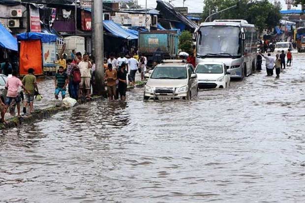 Death toll due to floods in western Maha at 50, relief ops on
