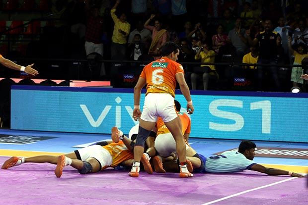 Gritty Thalaivas holds Paltan in thrilling tie