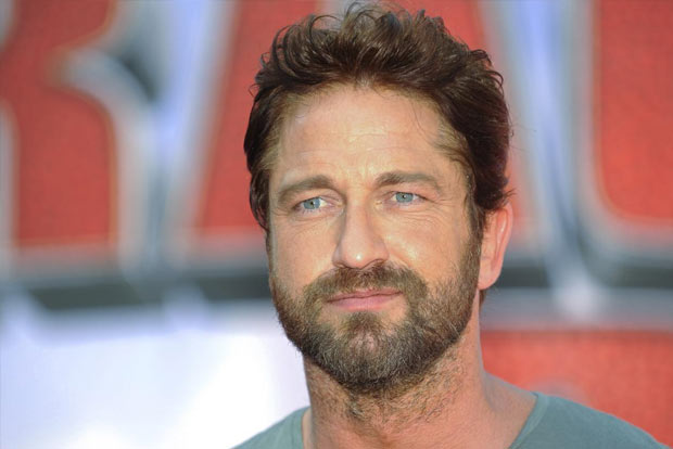 Gerard Butler accidentally flashed guests at a wedding