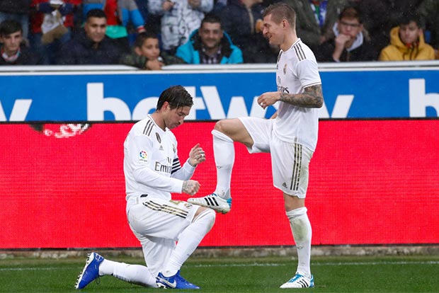 Real Madrid sees off Alaves to go top of La Liga Real Madrid sees off Alaves to go top of La Liga