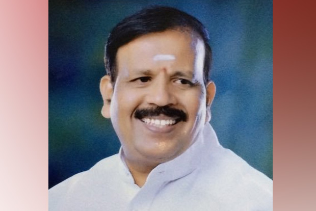 ﻿Pondy ex-MLA Manohar to float new party