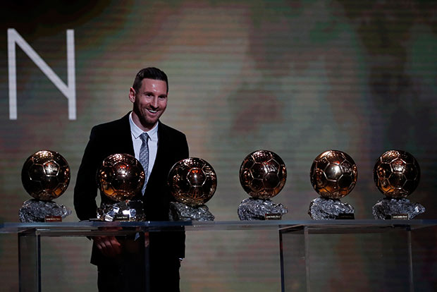 Messi hits a six Messi hits a six