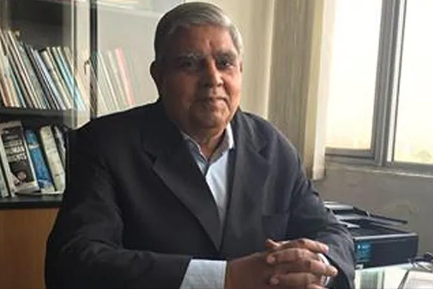 A day after the snub, WB Governor visits Assembly gracefully