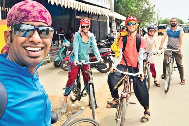 3 youngsters cycle across nation to spread yoga awareness among students