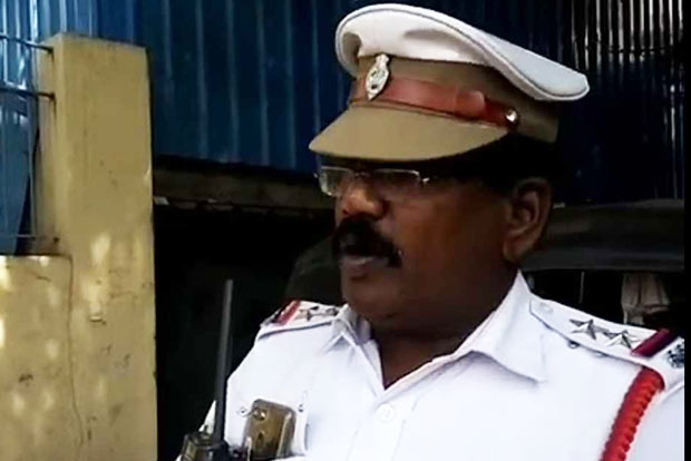 Traffic SI suspended for taking fine amount with fudged receipt