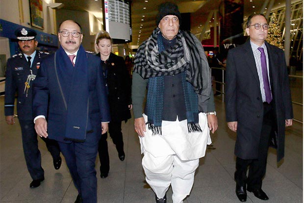 Rajnath warns Pak over induction of Rafale jets