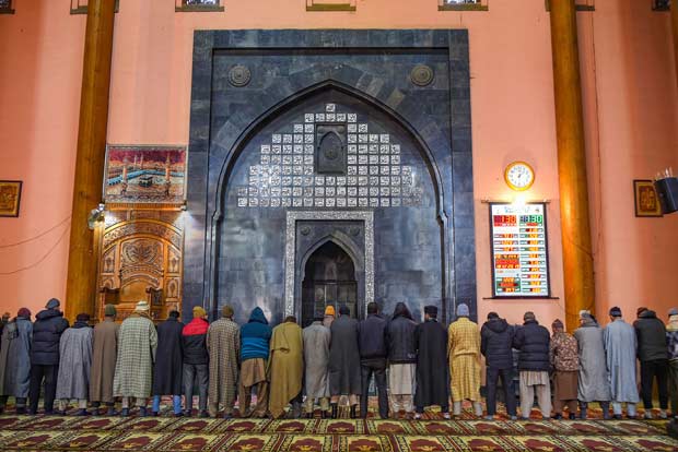 After 134 days, Srinagars Jama Masjid reopens for prayers After 134 days, Srinagars Jama Masjid reopens for prayers