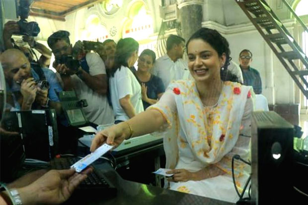 Kangana turns rail ticketseller at Mumbai station to promote film