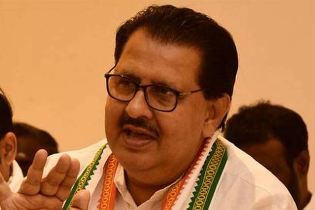 Centre using CAA to hide failures: Dutt Centre using CAA to hide failures: Dutt