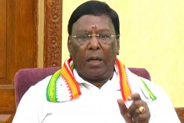 Bedi is woman without conscience, says Narayanasamy